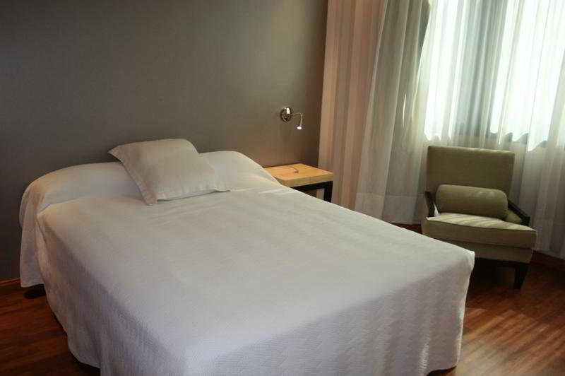 Apartamentos Th Las Rozas Bagian luar foto